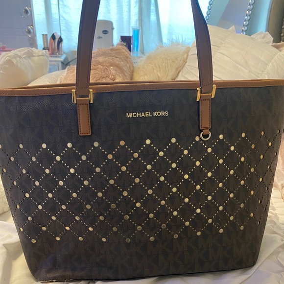 Michael Kors Purse - Picture 2 of 5